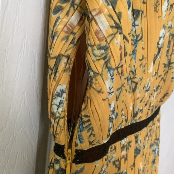 Lulus Yellow & Blue Pleated Maxi Dress Size L - Picture 4 of 14